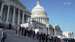 Законодавці, лояльні Трампу, роблять «марну» спробу скасувати результати виборів у США (відео)