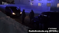 Охорона Віктора Медведчука під’їхала до журналістів