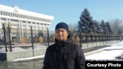 Атабек Абдуллаевдин Бишкектеги сүрөтү.