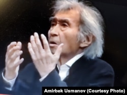 Сейжи Озава Франц Шуберттин бүтпөй калган #8 В Минор симфониясына дирижерлук кылып жаткан учур. 2018-жыл.