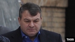 "Неспособность управлять собственностью Минобороны" стоила должности бывшему министру Анатолию Сердюкову