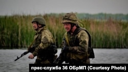 На передньому палані генерал-майор Юрій Содоль