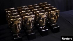 Статуэтка премии BAFTA. 