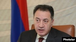 Կարեն Ճշմարիտյան, արխիվ