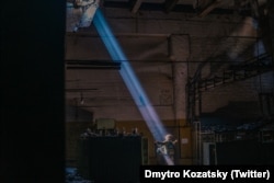 Військовослужбовець Збройних сил України на комбінаті «Азовсталь» у Маріуполі, 7 травня 2022 року. Автор фото: боєць «Орест» Дмитро Козацький з полку «Азов»