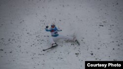 Жанбота Алдабергенова во время падения. 30 января 2017 года. Фото предоставлено пресс-службой Универсиады.