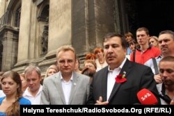 Мер Львова Андрій Садовий та колишній президент Грузії Міхеїл Саакашвілі, Львів, 8 серпня 2014 року