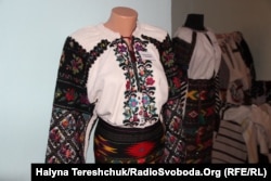 Подарована сорочка із села Вовківці