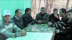 Diňle: Telekeçiler korrupsiýadan zeýrenýär; işsizlik raýatlary ýurtdan daşlaşdyrýar