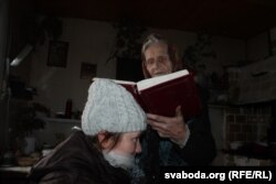 Адна з гераіняў кнігі, шаптуха Ганна з Руткі на Падляшшы​