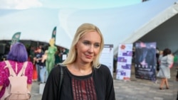 Дарія Онищенко під час прем'єри на кінофестивалі «Молодість»