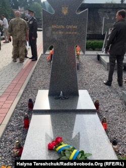 Могила Василя Сліпака на Личаківському цвинтарі у Львові