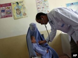 پس از سقوط حکومت جمهوری درافغانستان فعالیت بسیاری از نهاد های ارائه کننده خدمات صحی به دلیل نداشتن حمایت های مالی یا مسدود شده و یا هم امکانات آن کاهش یافته است