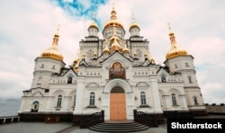 Преображенський собор (збудований у 2011–2013 роках) на території Почаївської лаври