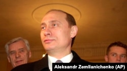 Путин на избирательном участке, 26 марта 2000 года