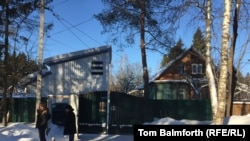 The quiet lane where the current cryonic storage facility is located.