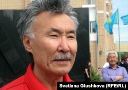 Архитектор Орал Алибаев, автор монументального фона скульптуры жервтам Голодомора.