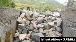 Көк-Сай айылындагы буулган канал, 8-июль, 2013.