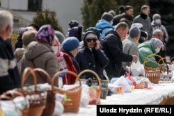 Асьвячэньне ежы на Вялікдзень у Менску, архіўнае фота