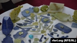 نمونه یی از سنگ های قیمتی افغانستان که سرمایه گذاران داخلی و خارجی برای استخراج آن علاقمند هستند