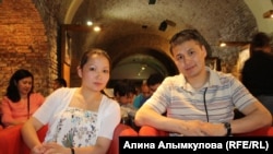 Аида и Данияр уже 6 лет живут в Праге