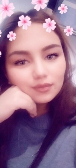 10-sinfda o‘qigan E’zoza hayotni sevgan¸ sho‘x-shodon qiz bo‘lgan.