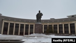 Татар композиторы Салих Сәйдәш һәйкәле