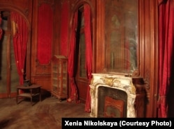 Во дворце Серагельдинов, фотография из книги "Пыль"