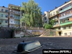 Мергасовский дом, центральная часть и правое крыло