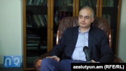 Руководитель парламентской фракции АНК Левон Зурабян (архив)