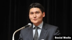 Адил Турдукулов.