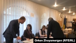 На избирательном участке в посольстве Украины. Нур-Султан, 31 марта 2019 года.