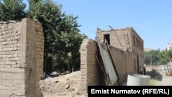 Ош шаарындагы көчөлөрдү кенейтүү иштери, 10-август, 2012.