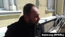 “Veciye Kaşka davası”nıñ iştirakçisi Ruslan Trubaç Aqmescit Kiyev rayon mahkemesi yanında