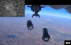 Орусиянын аскер учагы, Москва айтышынча, Идлиб шаарындагы "Даиштин" өңүттөрүнө бомба таштоодо. 5-октябрь