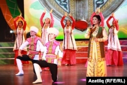 Түркмөн артисттери