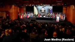 Президента України Володимир Зеленський під час виступу через відеозв’язок на щорічній сесії Парламентської асамблеї НАТО. Мадрид, Іспанія, 21 листопада 2022 року