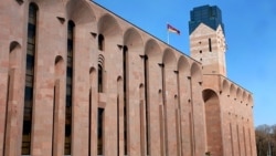 Ակտիվիստը մանրամասներ է պատմում քաղաքապետարանի կալանավորված պաշտոնյայի մասին