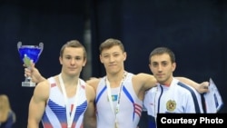 Даулет Нарметов (в центре) после победы на Кубке Воронина в России. Фото из архива спортсмена.