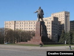 Памятник Ленину в Харькове
