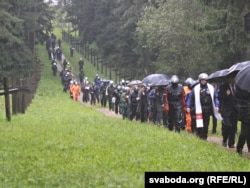 Польскія байкеры ў межах мотапрабегу па месцах, дзе нявінна загінулі палякі ў Літве, Беларусі, Украіне й Расеі, наведалі Курапаты