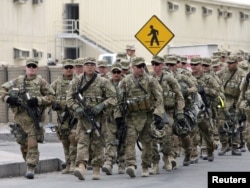 Солдаты 23 батальона в Международном транзитном центре