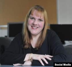 Профессор Сюзан Хьюз (АКШ).