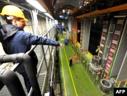 CERN галимнәре нейтрино тизлеген үлчи