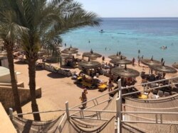 Українським туристам в цьому готелі міста Шарм-ель-Шейх заборонили виходити за територію комплексу