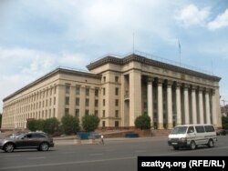 Almaty şäherindäki Gazak-Britan tehniki uniwersiteti.