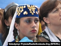 Кримськотатарська школярка