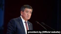 Сооронбай Жээнбеков.