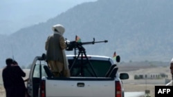 در ولسوالی کوت، علاوه بر تشکیل پولیس ملی در آن جا دو صد پولیس محلی هم اضافه شده است.