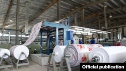 Кыргызстандын жеңил өнөр жайынын товарлары.